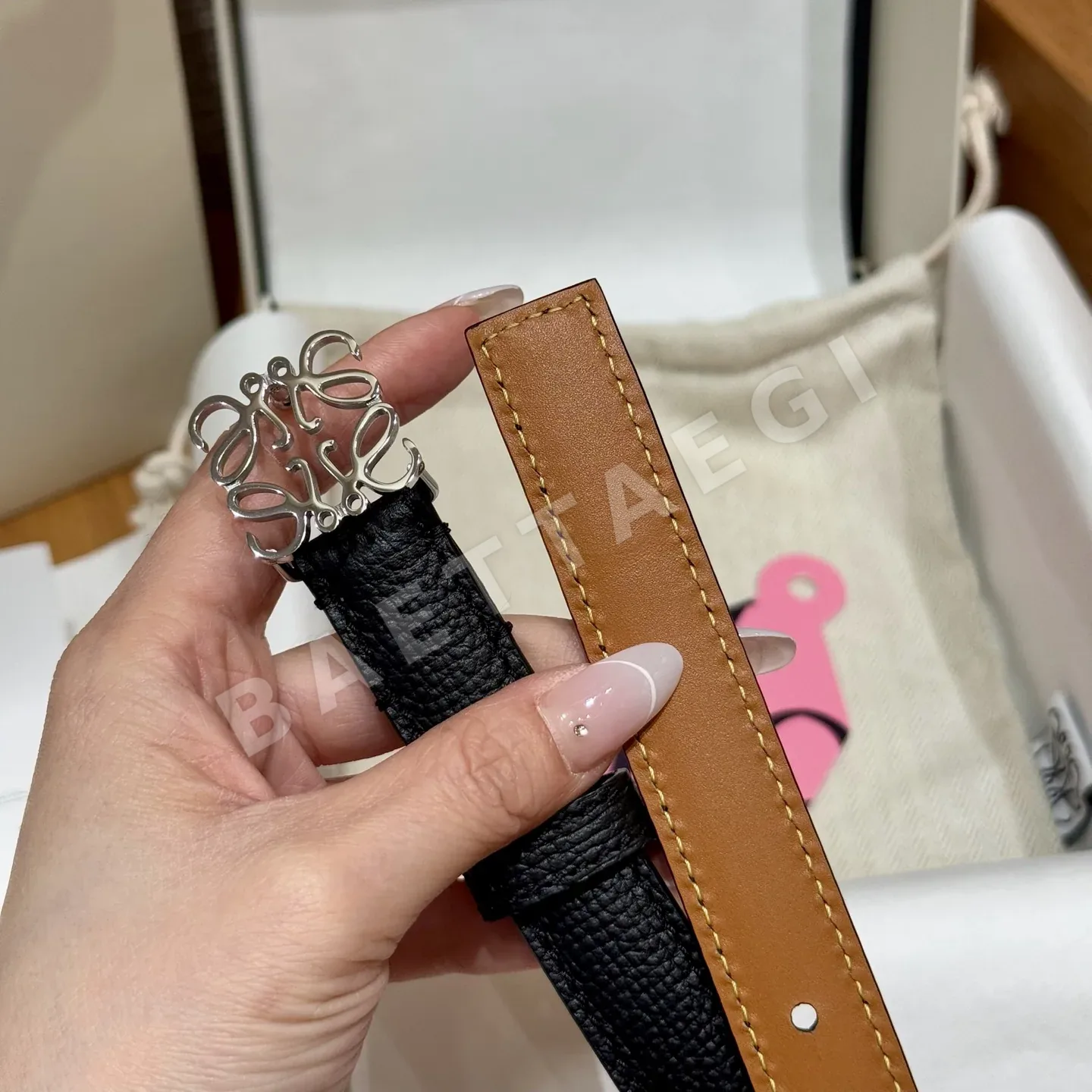 로에베 아나그램 버클 가죽 벨트 상세 이미지 5