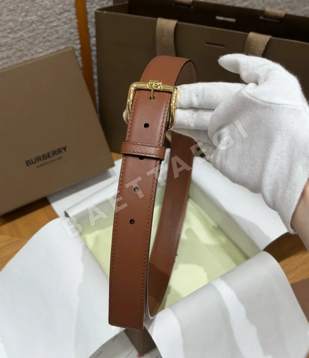버버리 폴리 30mm 스무스 카프스킨 핀버클 벨트 상세 이미지 7
