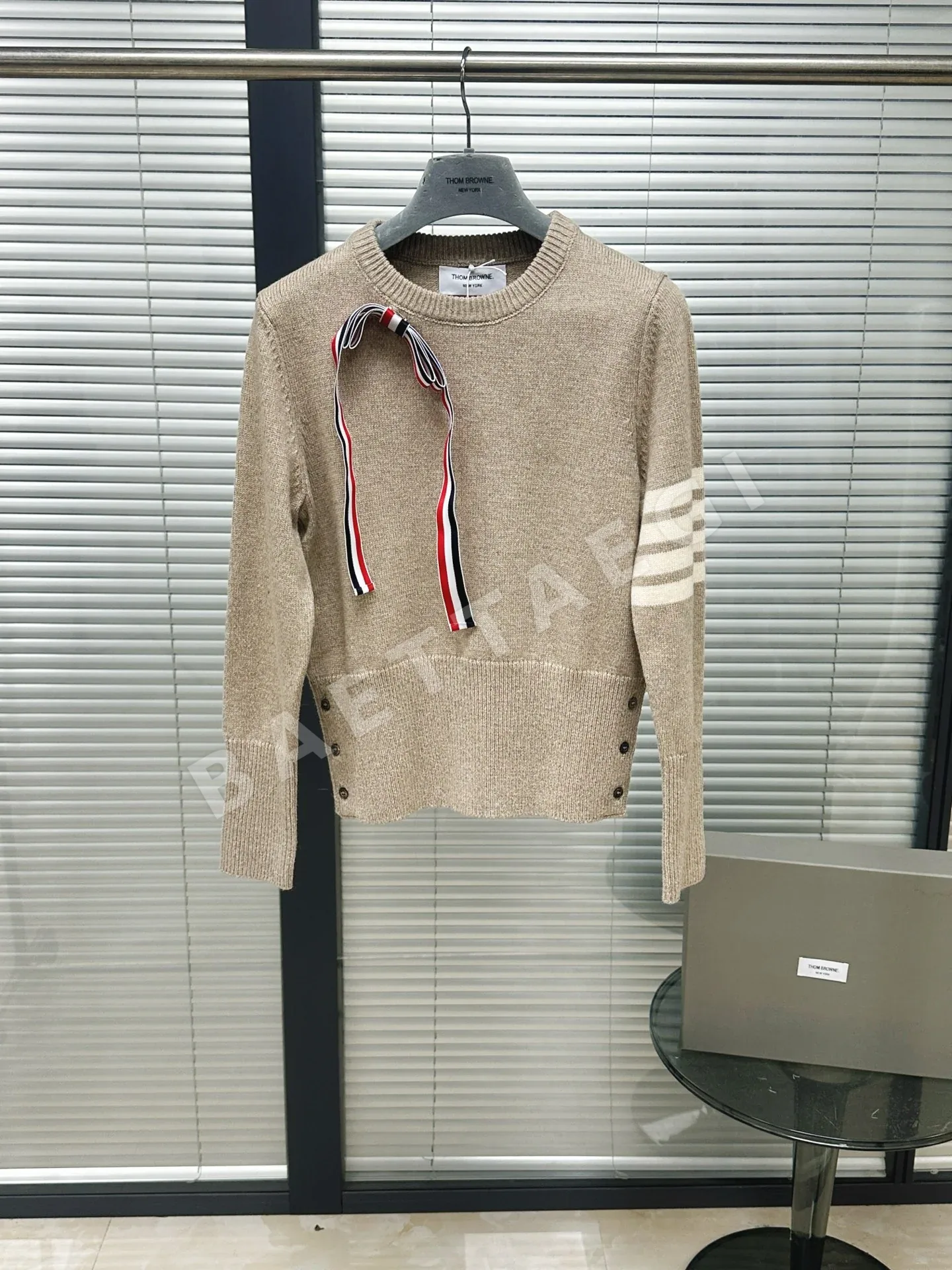 톰브라운 여성 울 크루넥 니트 풀오버 143041