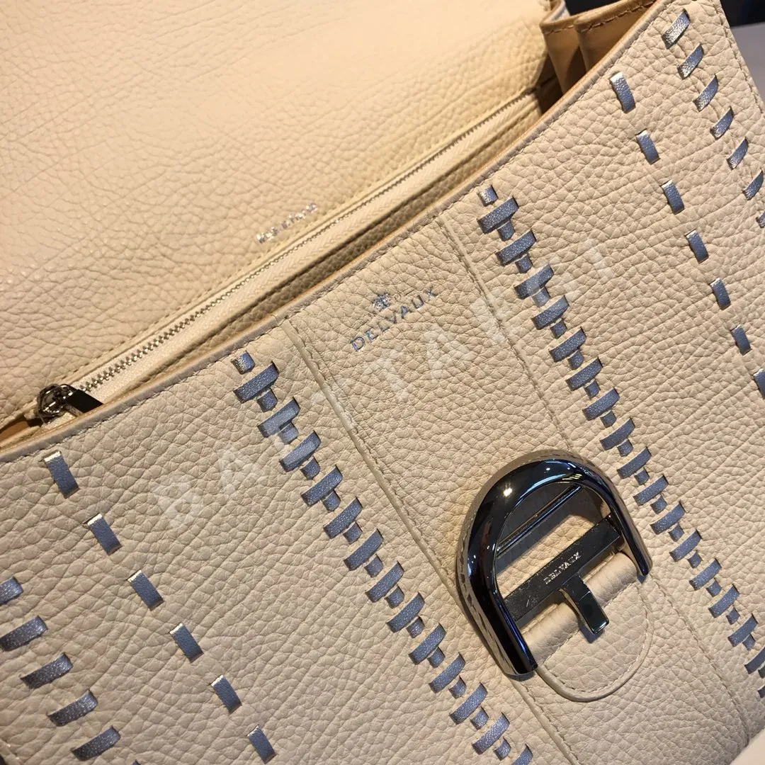델보 천연 가죽 꼬임 디자인 28 cm 가방 상세 이미지 7
