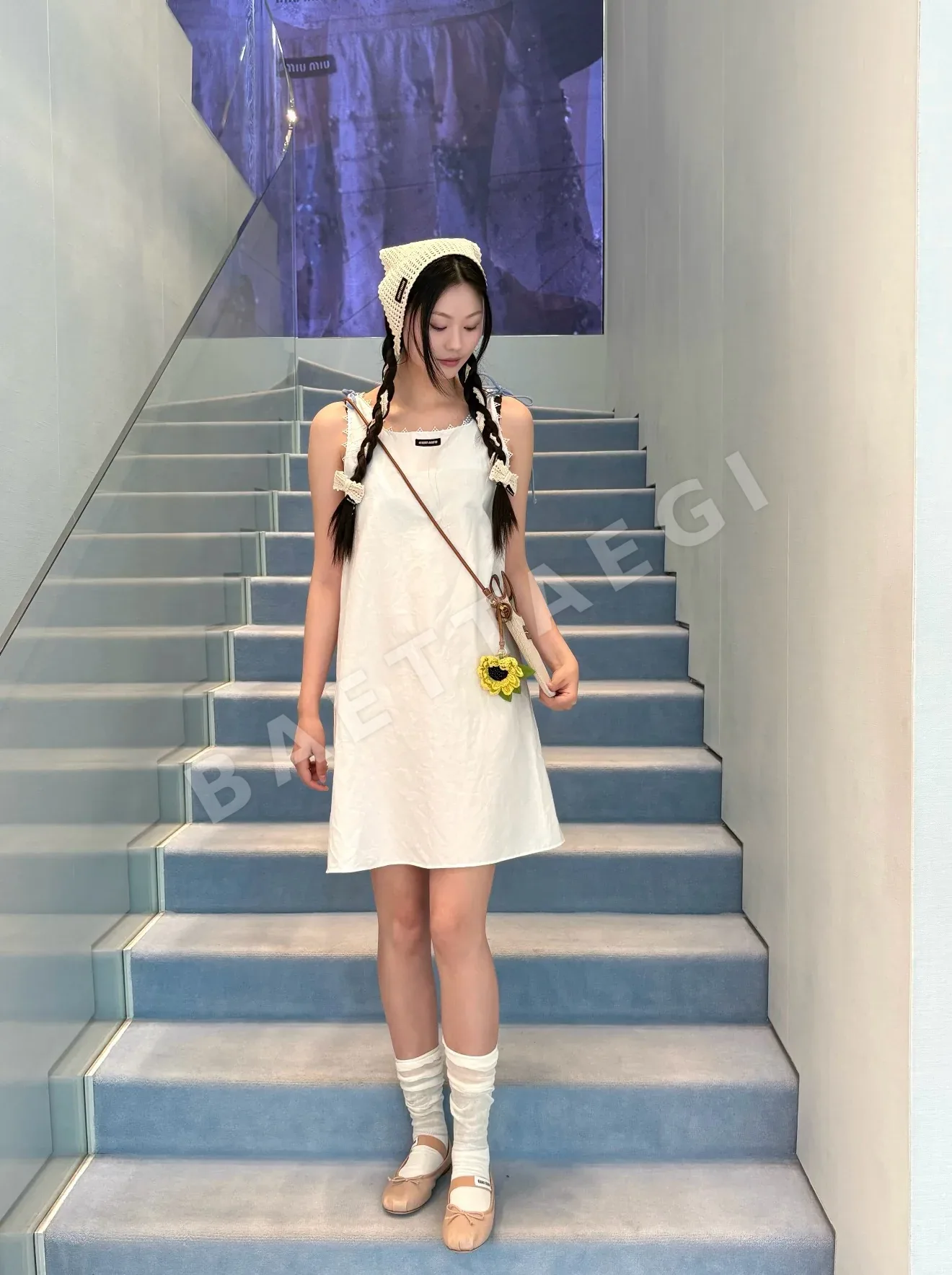 미우미우 내추럴 플리츠 민소매 원피스 상세 이미지 7