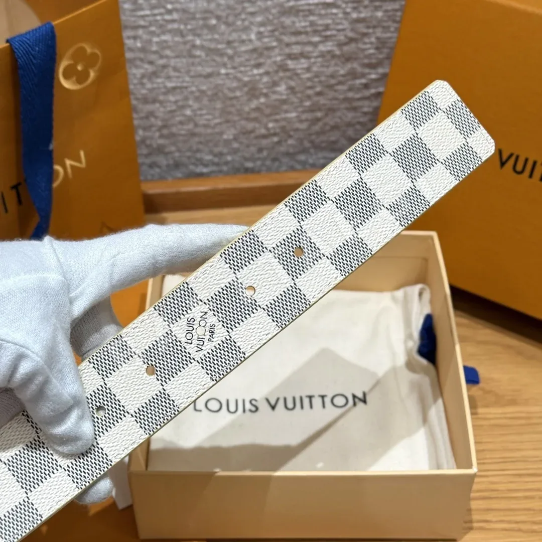루이비통 LV 이니셜 40mm 리버시블 다미에 아줄 벨트 상세 이미지 6