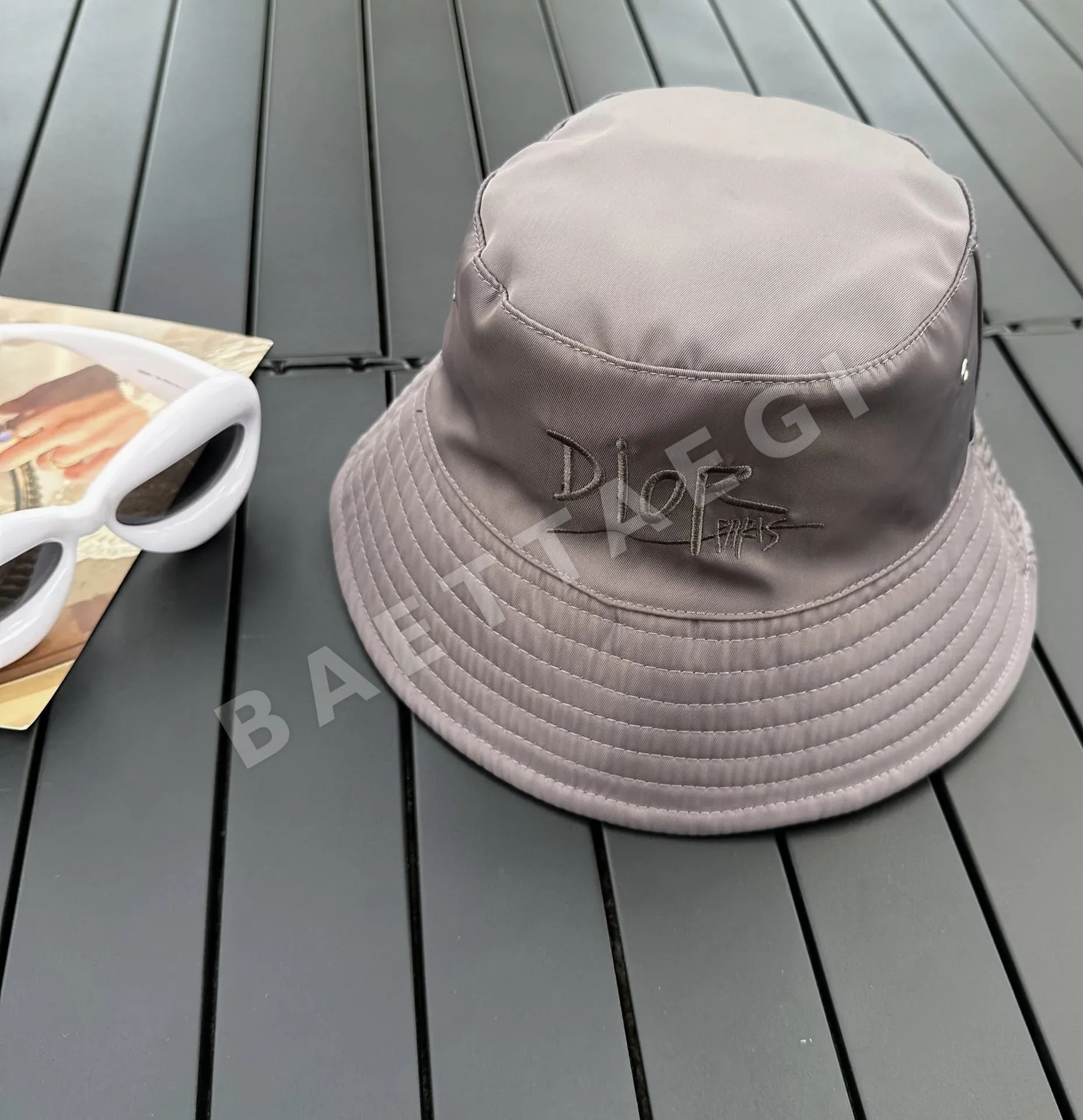 디올 모노그램 리버시블 피셔맨스 모자 135080