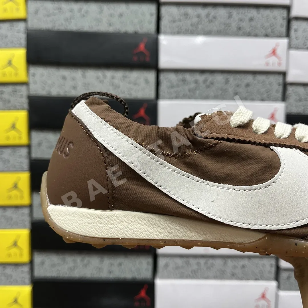 나이키 [YJ] HV8547-200 201603 Nike Moon Shoe SP Jacquemus Fauna Brown 상세 이미지 3
