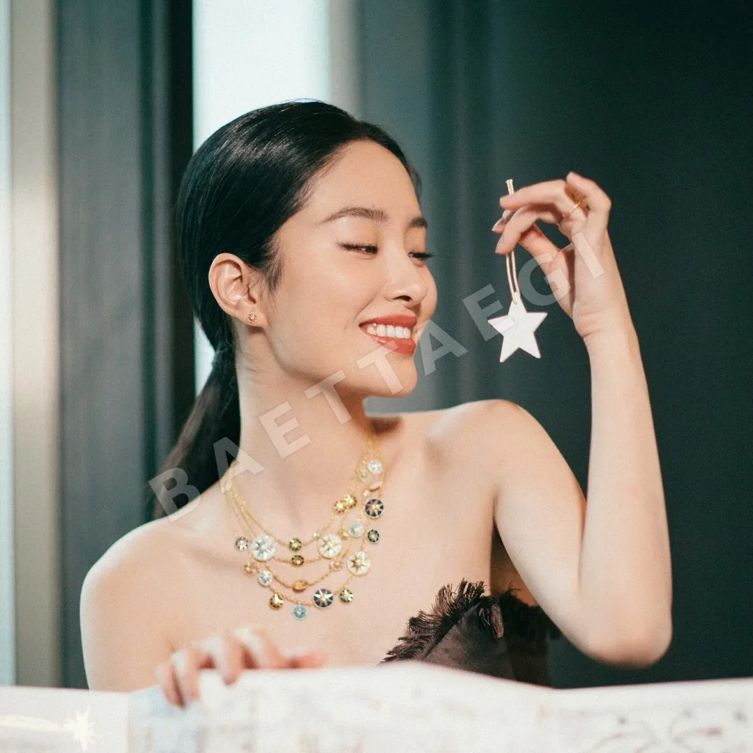디올 카리나 라우 컴퍼스 목걸이 상세 이미지 5