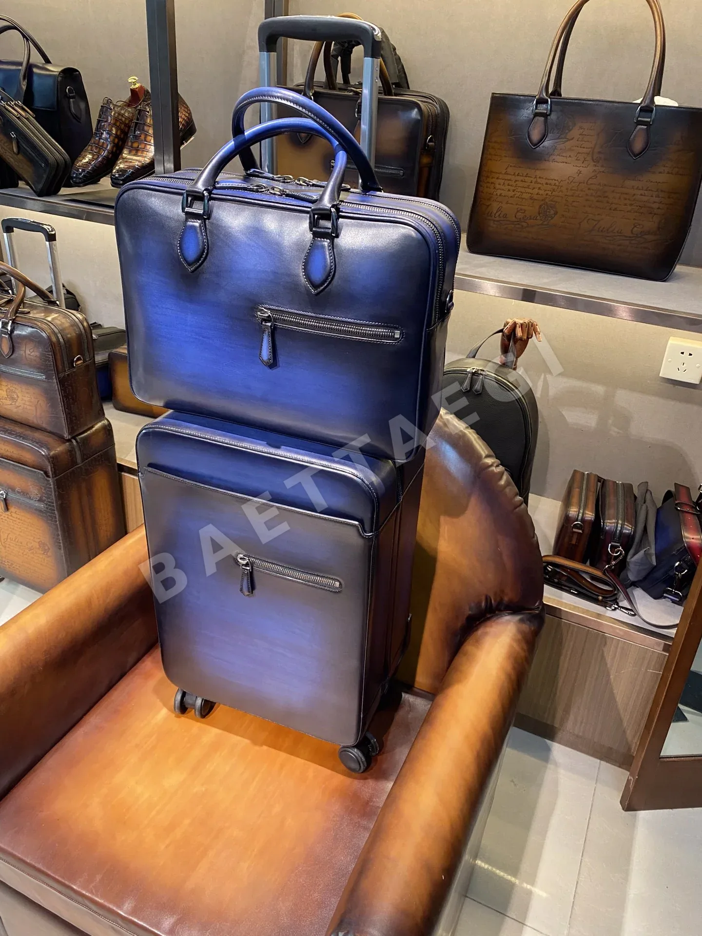 벨루티 베네치아 스크리토 카프스킨 캐리어 가방 Berluti Bag