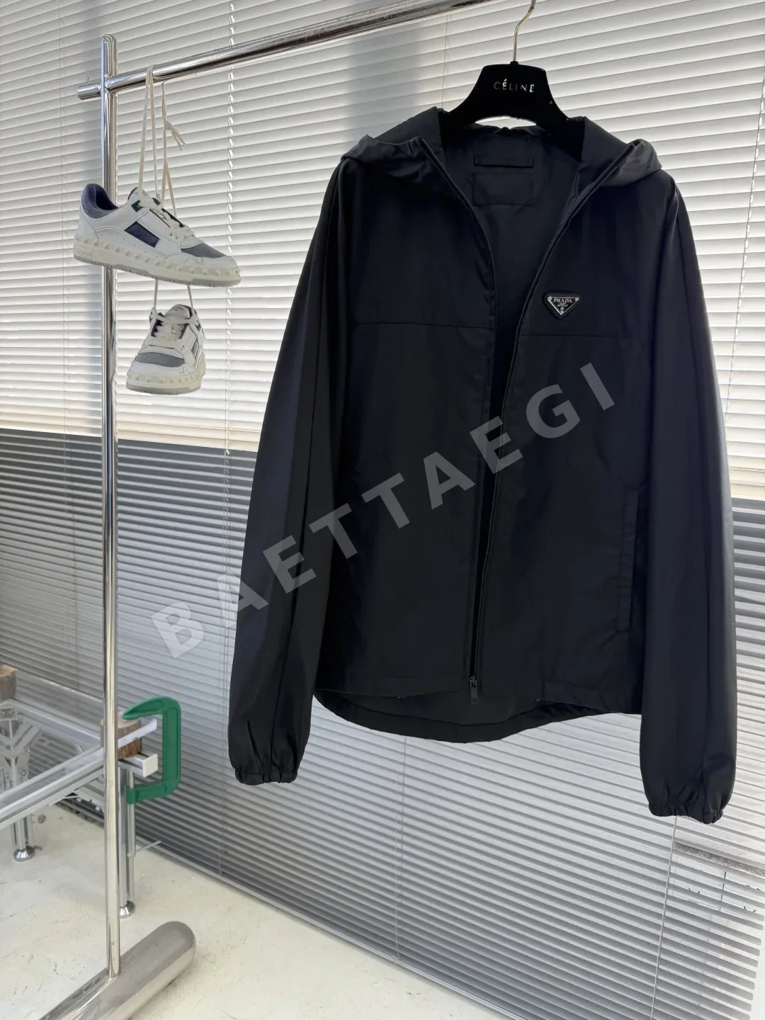 프라다 미니멀 캐주얼 남성 자켓 상세 이미지 2