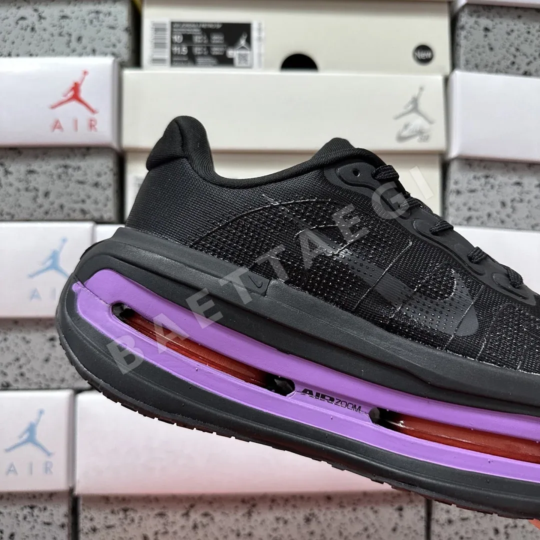 나이키 [5A] 보메로 프리미엄 블랙 퍼플 HQ2050-880 201608 Nike Vomero Premium 상세 이미지 4