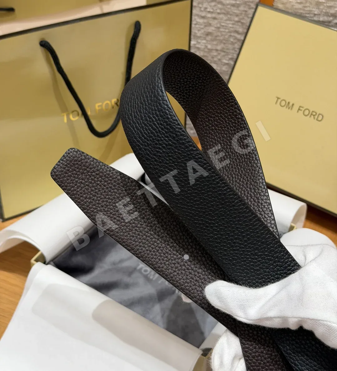 톰포드 T 버클 그레인 송아지가죽 벨트 상세 이미지 7