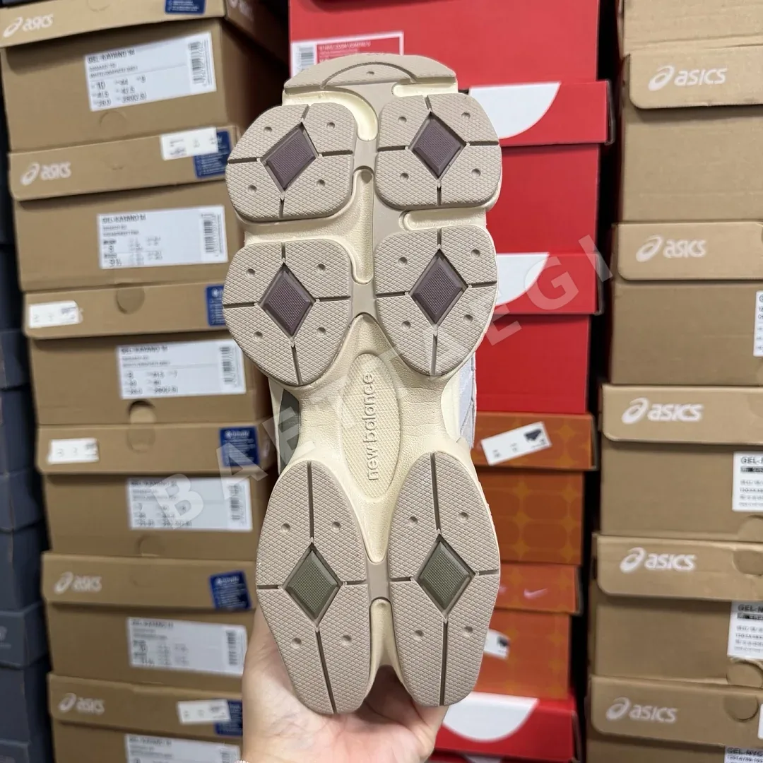뉴발란스 [C] 9060 브라운 U9060FNA 202104 New Balance 9060 상세 이미지 3