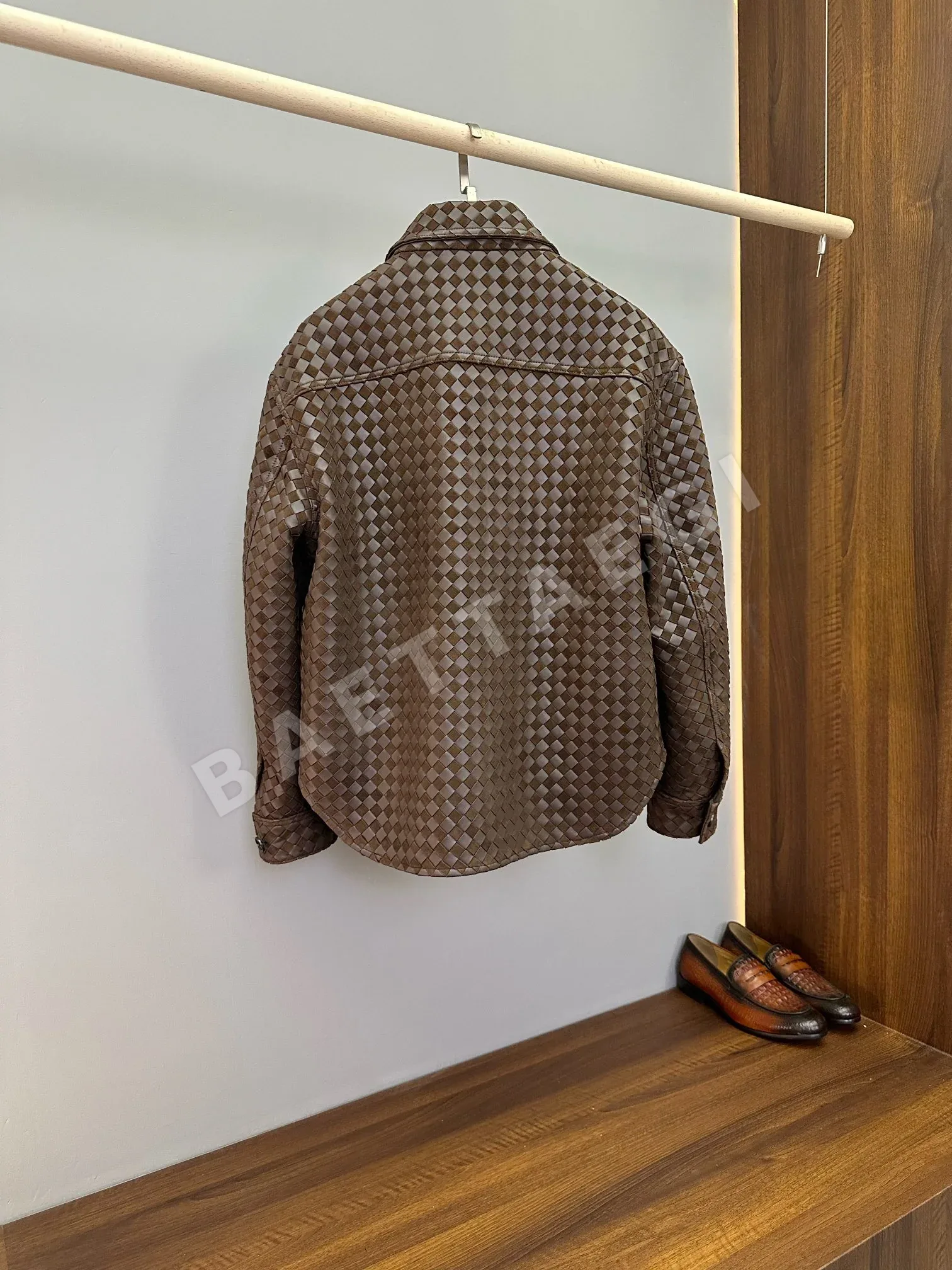 보테가베네타 램스킨 체크 패턴 남성 자켓 상세 이미지 2