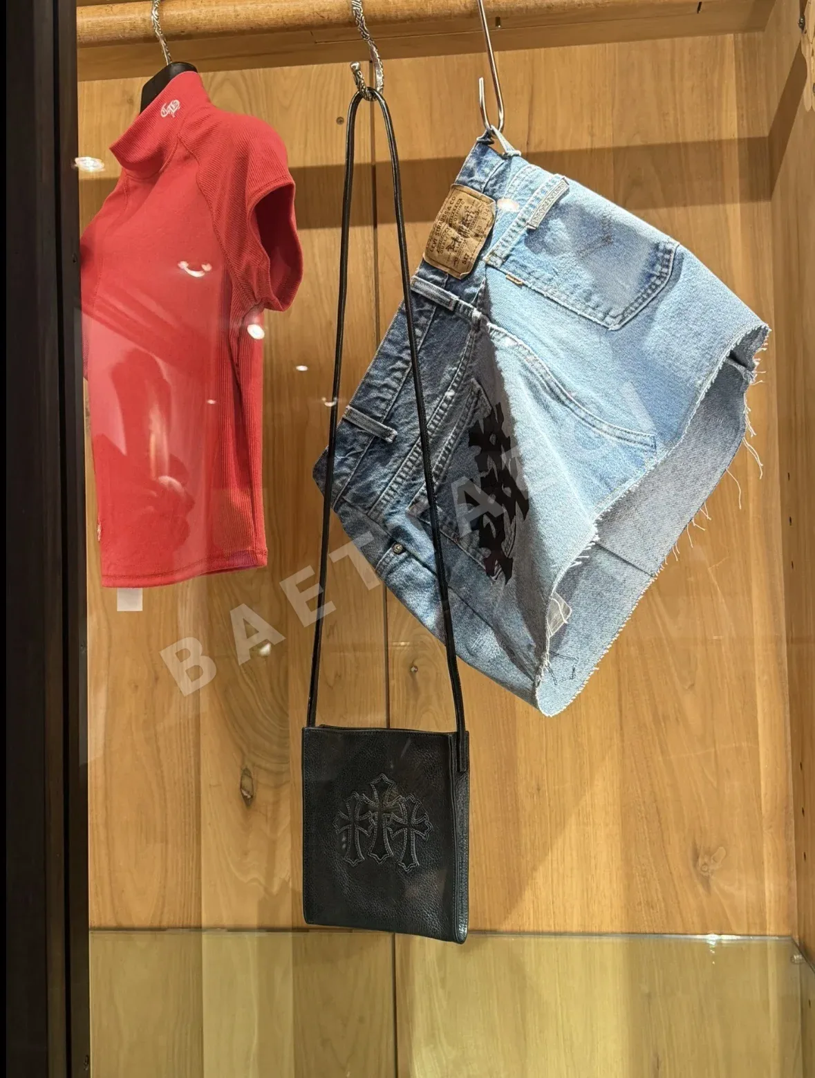 크롬하츠 스퀘어 포켓 크로스바디 가방 상세 이미지 5