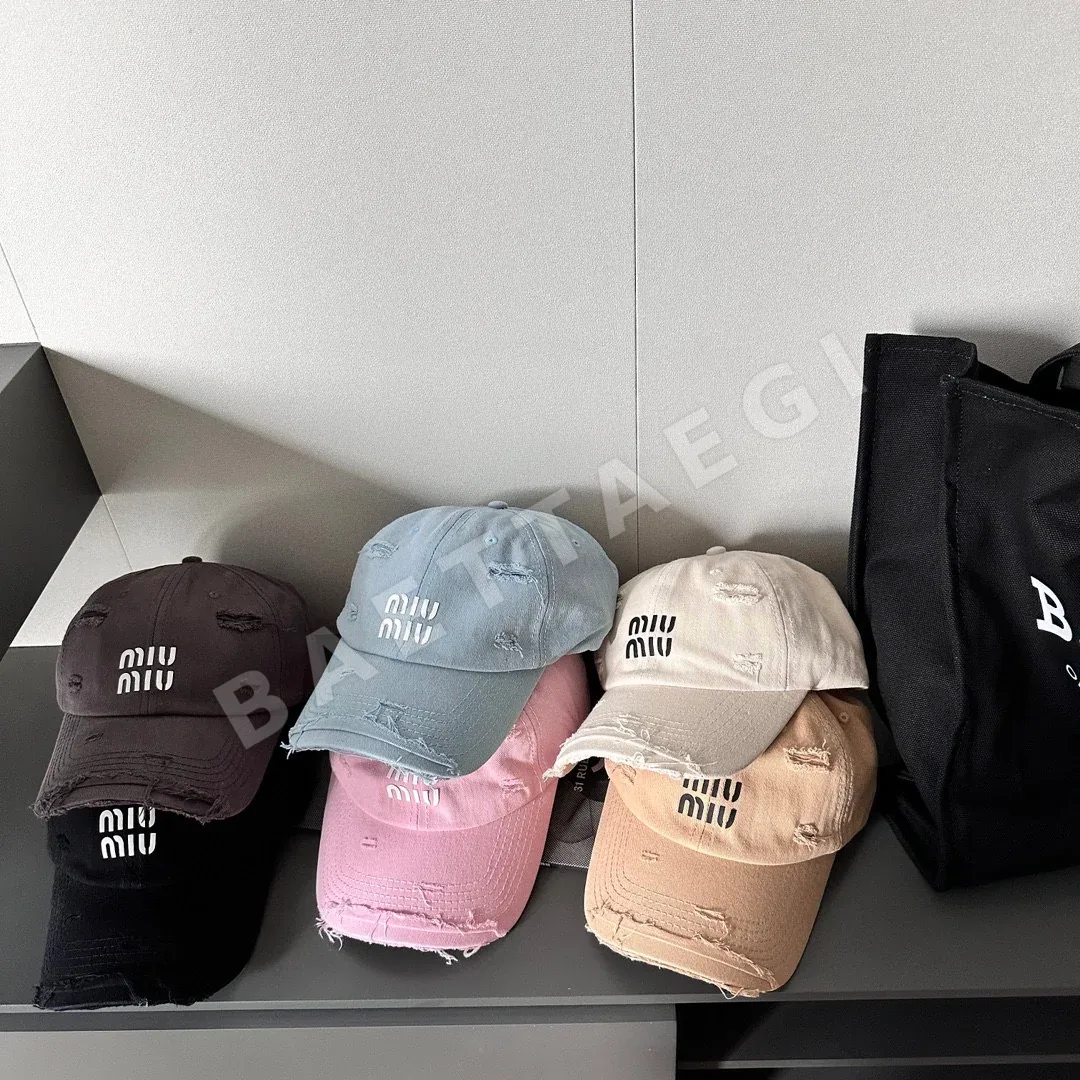 미우미우 찢어진 디테일 야구모자 81078