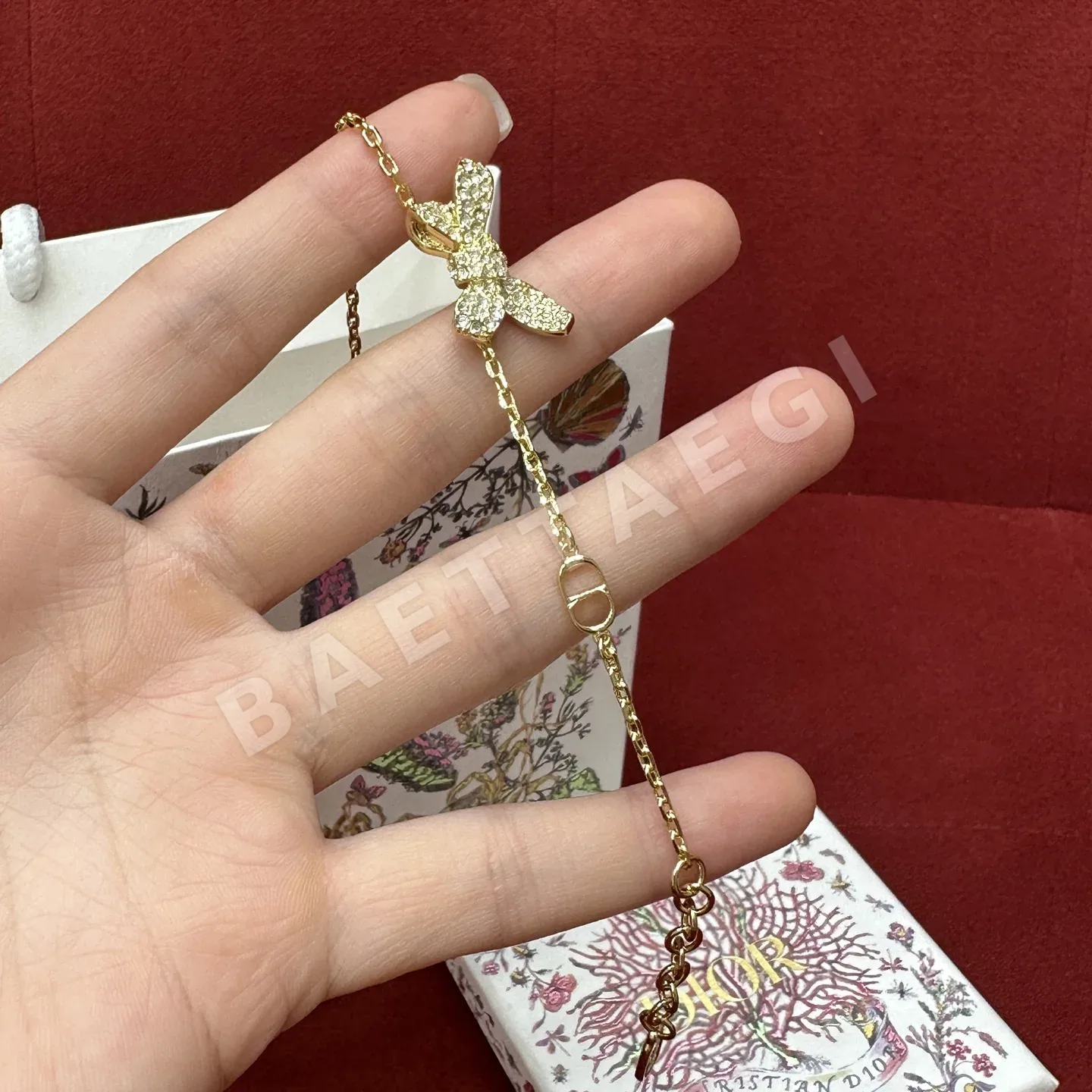 디올 리본 크리스탈 장식 팔찌 상세 이미지 3