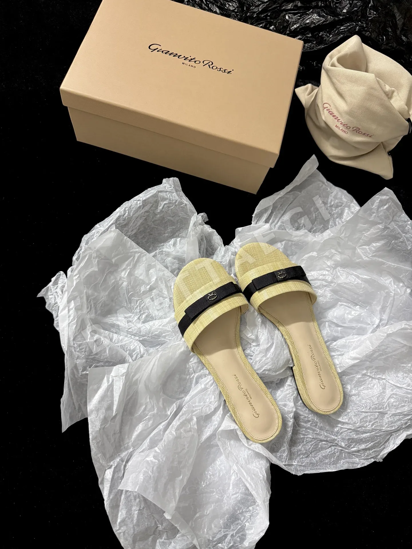 지안비토 라피아 스트랩 샌들 80074