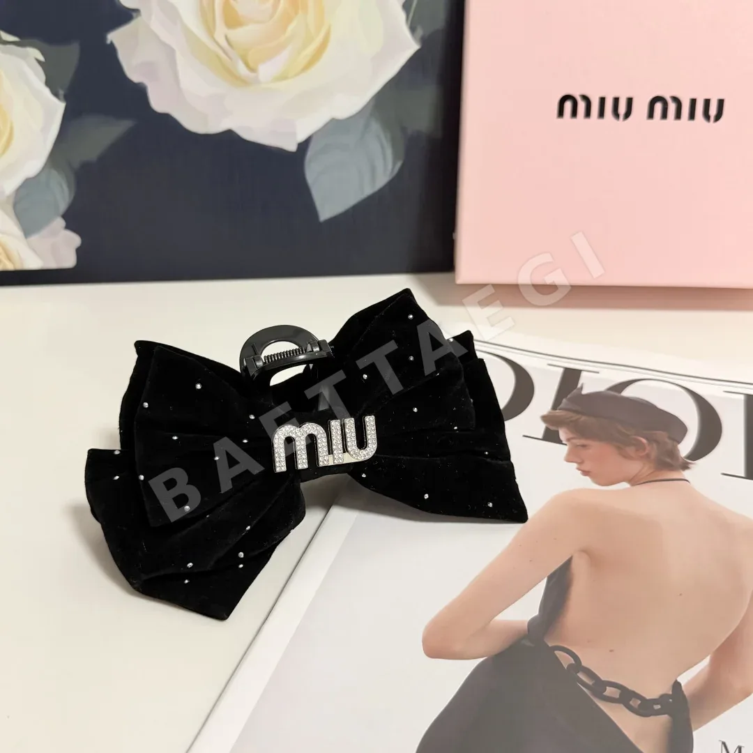 미우미우 빈티지 벨벳 클로 헤어클립 183833