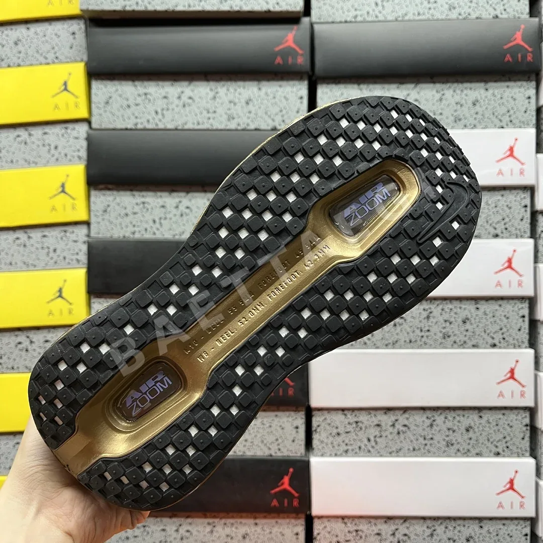 나이키 [CG] 보메로 프리미엄 IQ0028-200 202007 Nike Vomero Premium Flat Stout 상세 이미지 6