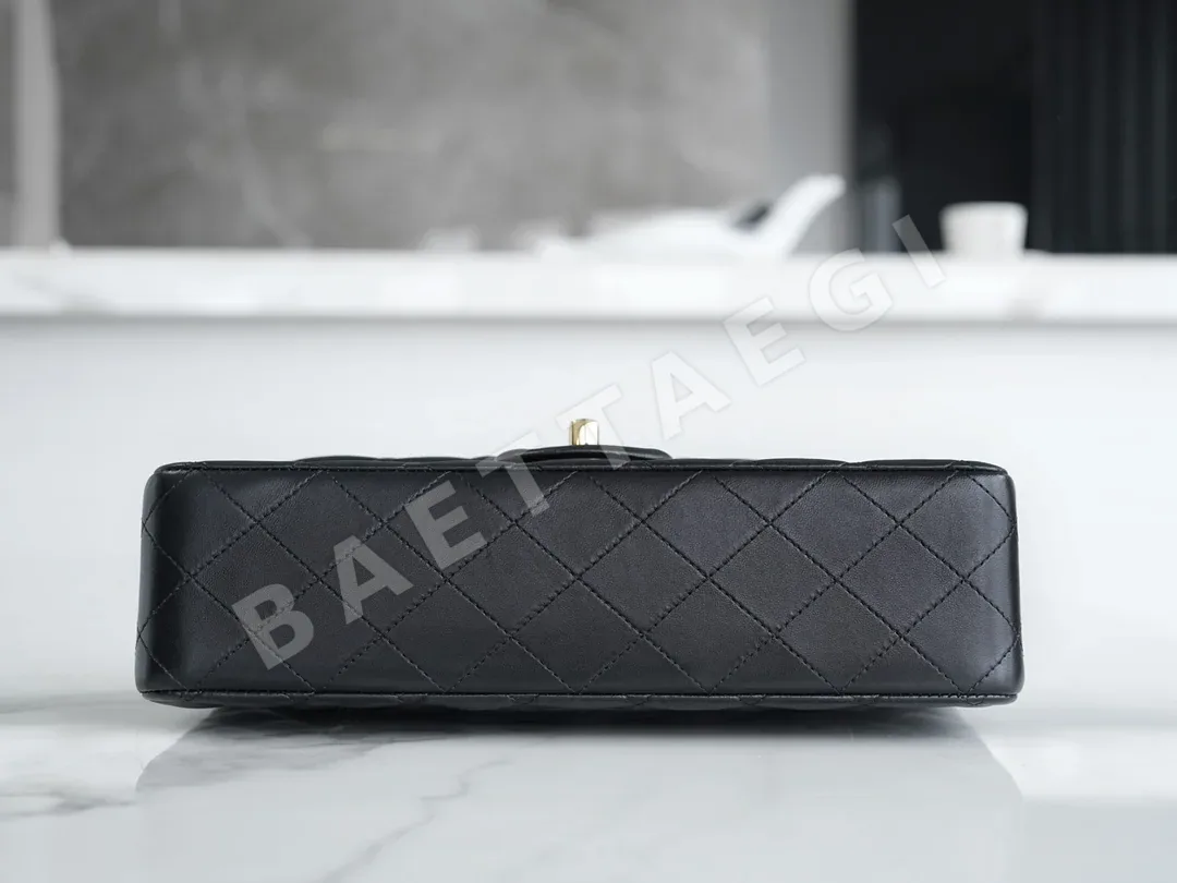 샤넬 클래식 램스킨 플랩 가방 상세 이미지 8