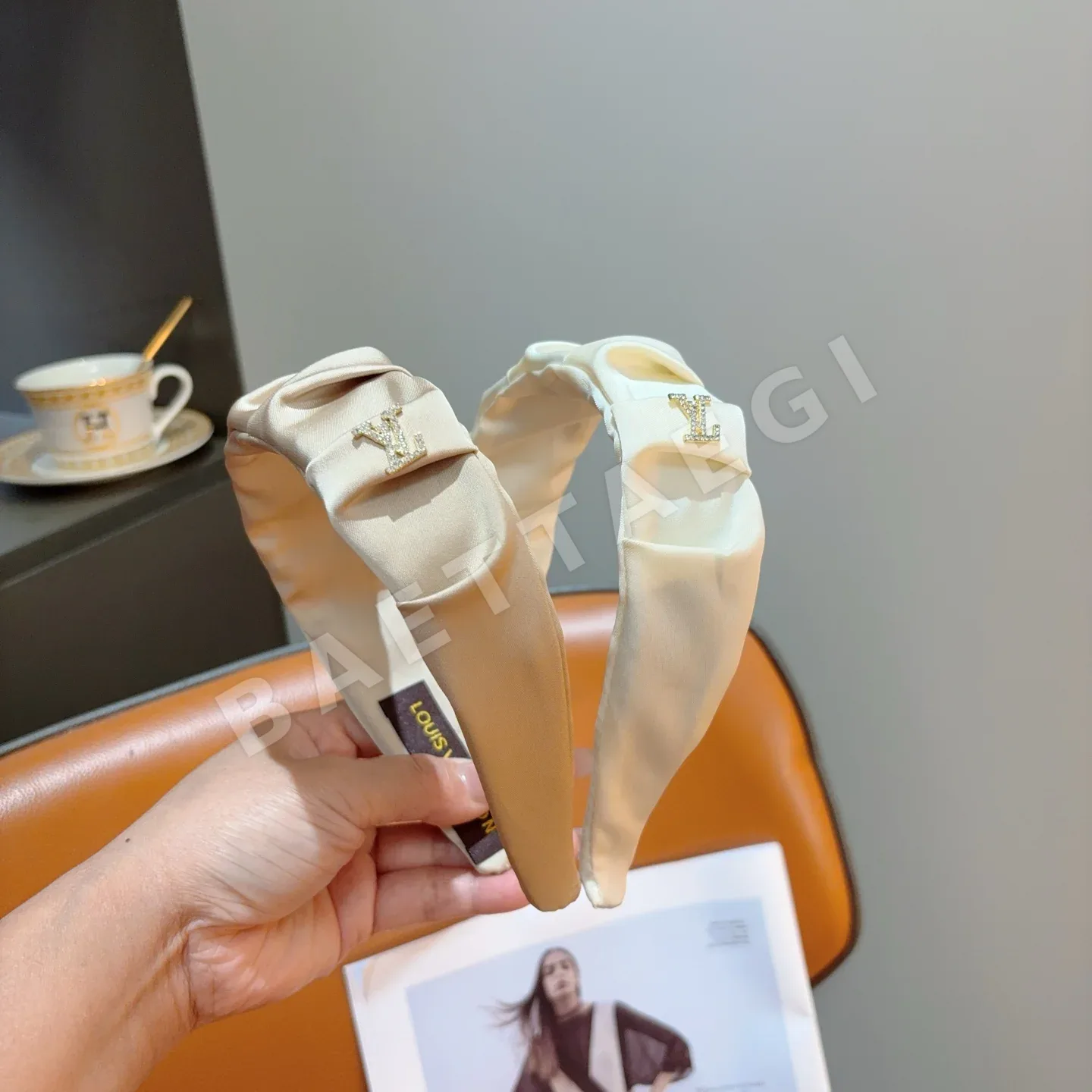 루이비통 플리츠 헤드밴드 184123