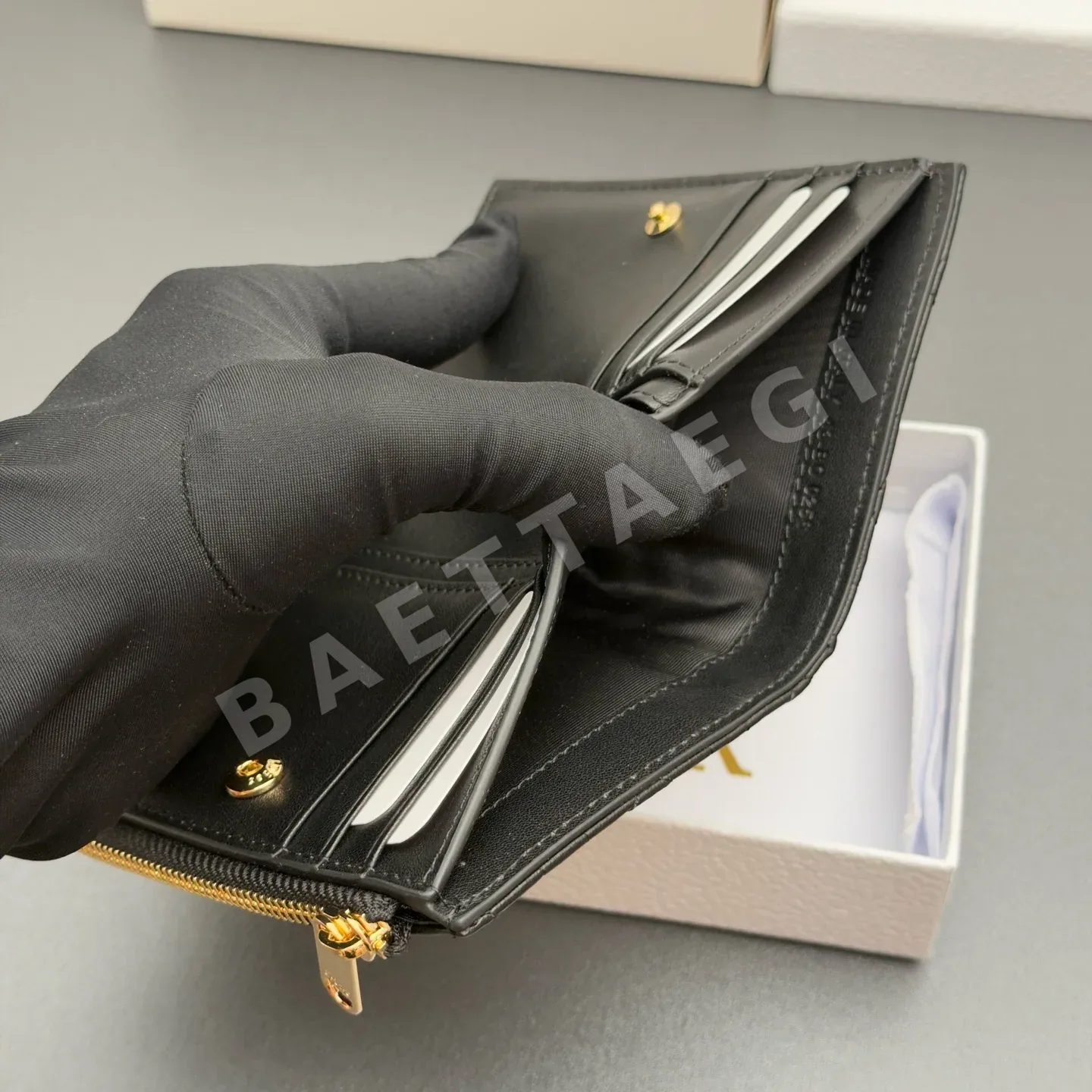 디올 레이디 램스킨 까나쥬 지갑 상세 이미지 8