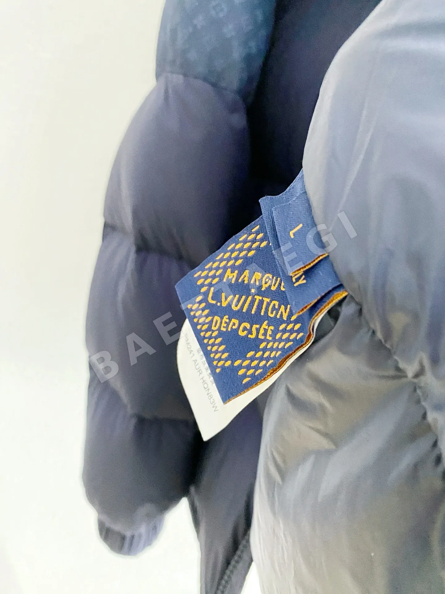 루이비통 후드 다운 패딩 점퍼 상세 이미지 7