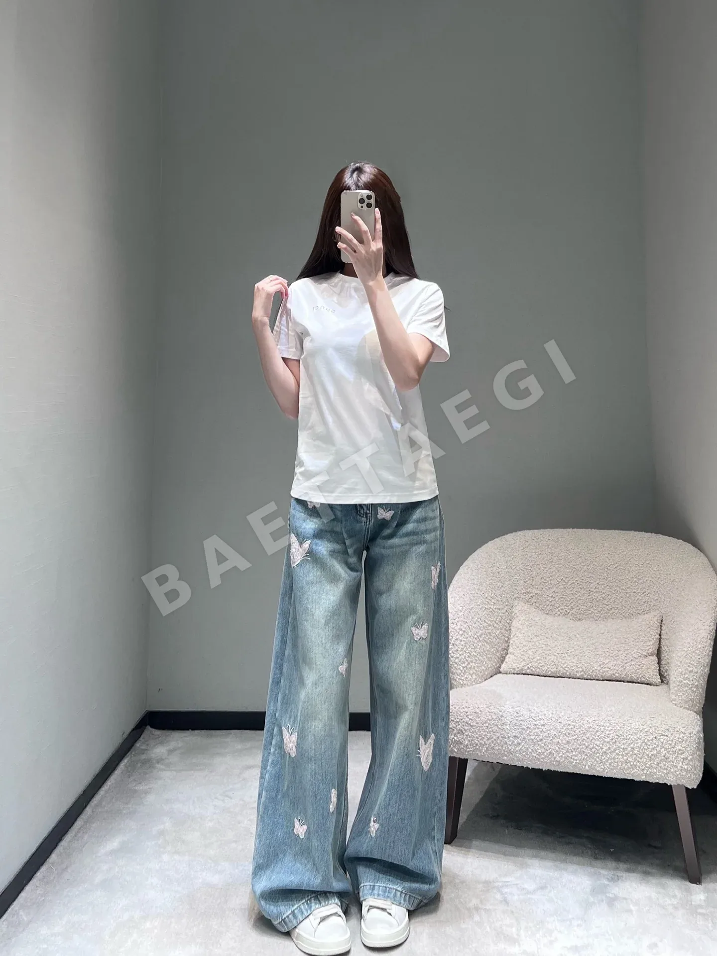 구찌 레터 자수 반팔 티셔츠 여성의류 상세 이미지 6