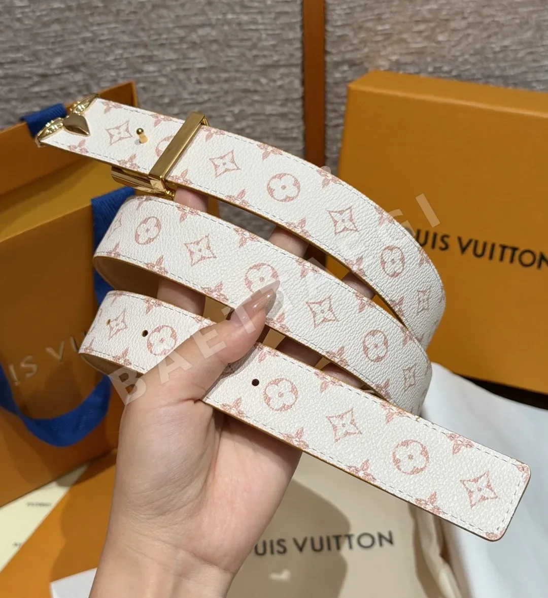 루이비통 프리티 30mm 리버시블 벨트 상세 이미지 4