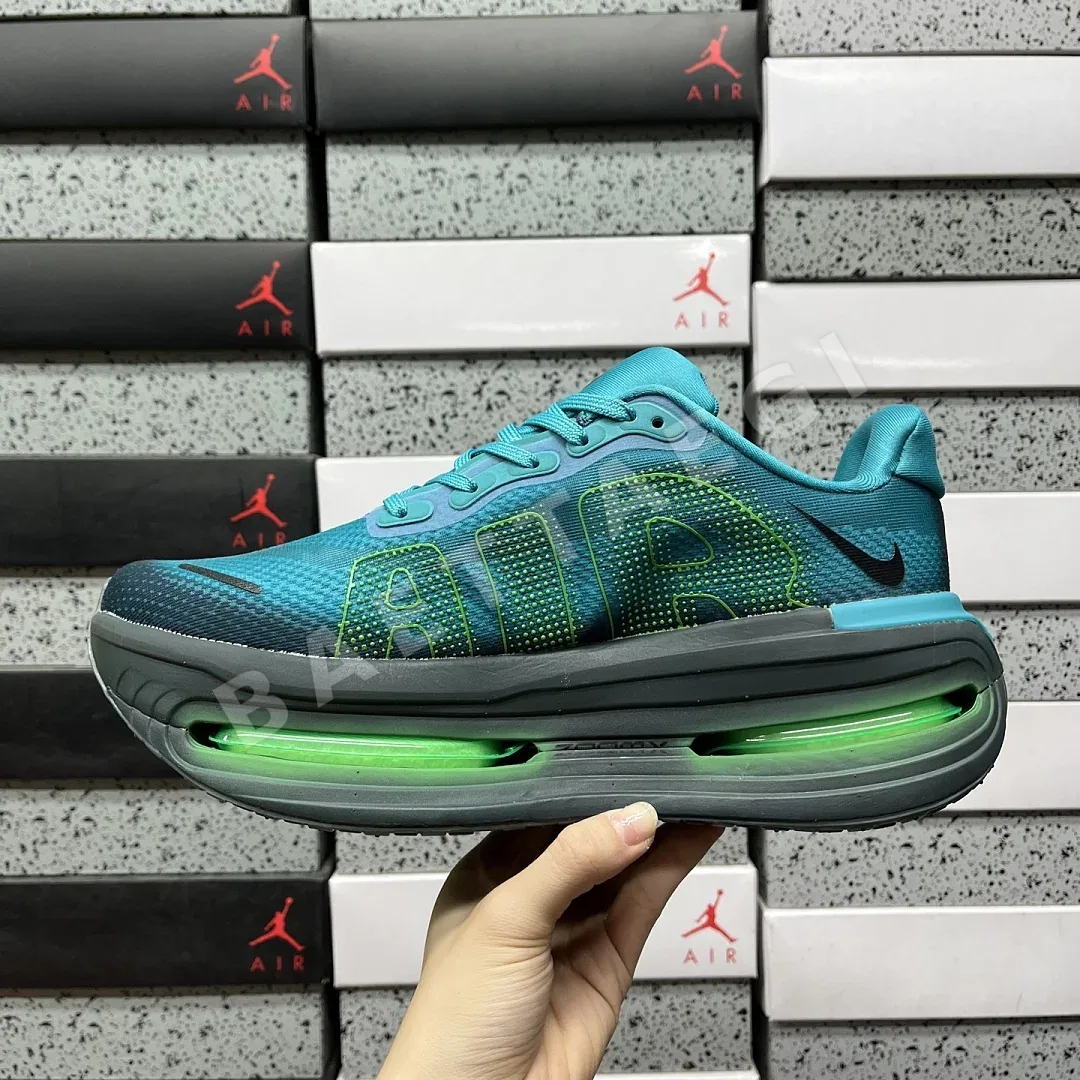 나이키 [5A] 보메로 프리미엄 IV6297-300 202028 Nike Vomero Premium Chicago Marathon 상세 이미지 9