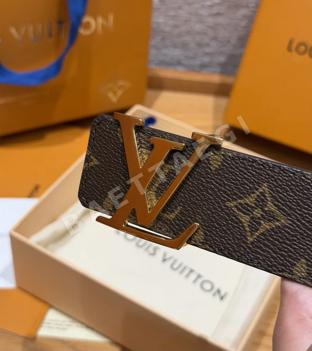루이비통 모노그램 LV 메탈 버클 벨트 상세 이미지 5