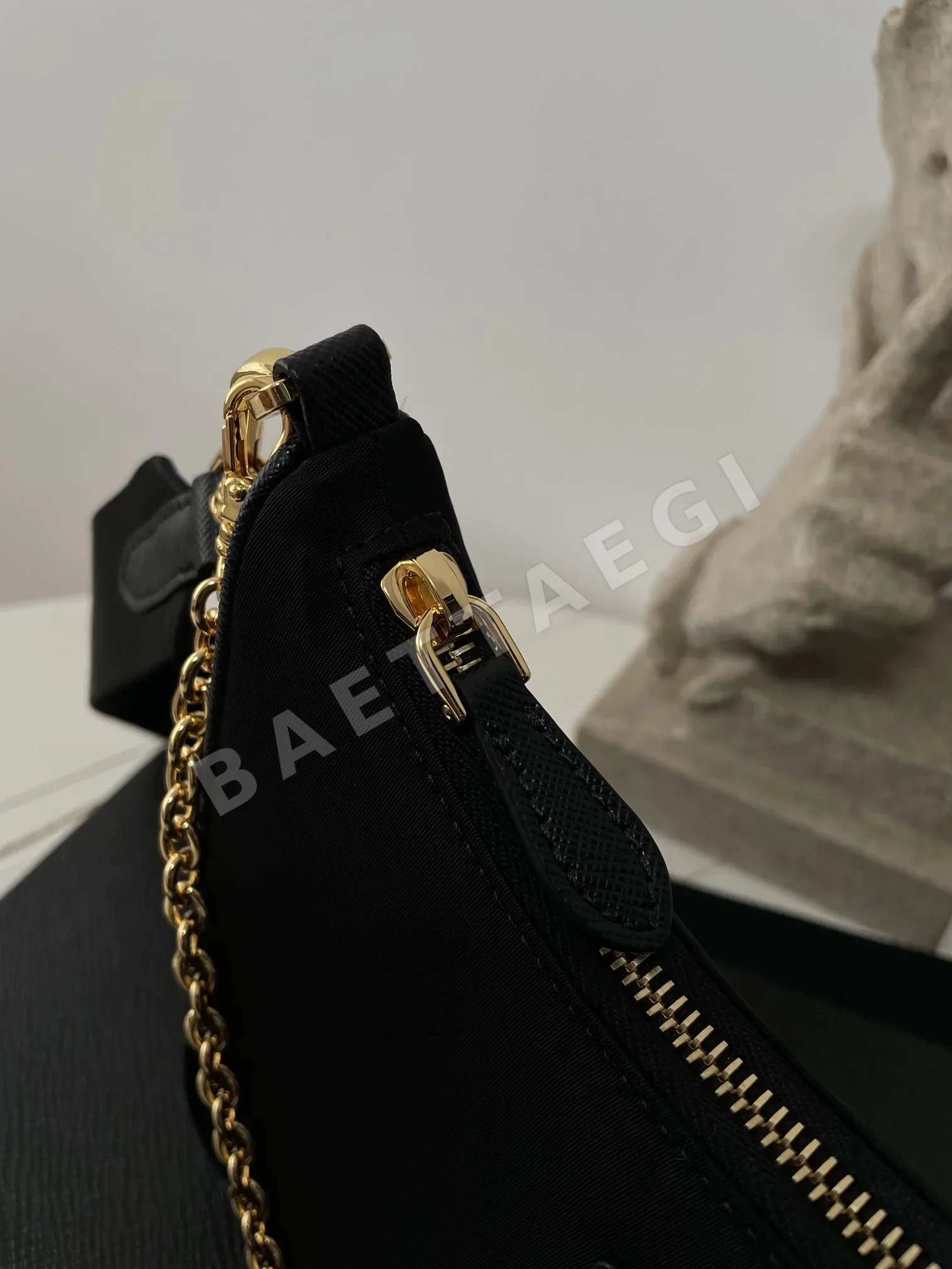 프라다 나일론 호보백 1BH204 상세 이미지 7