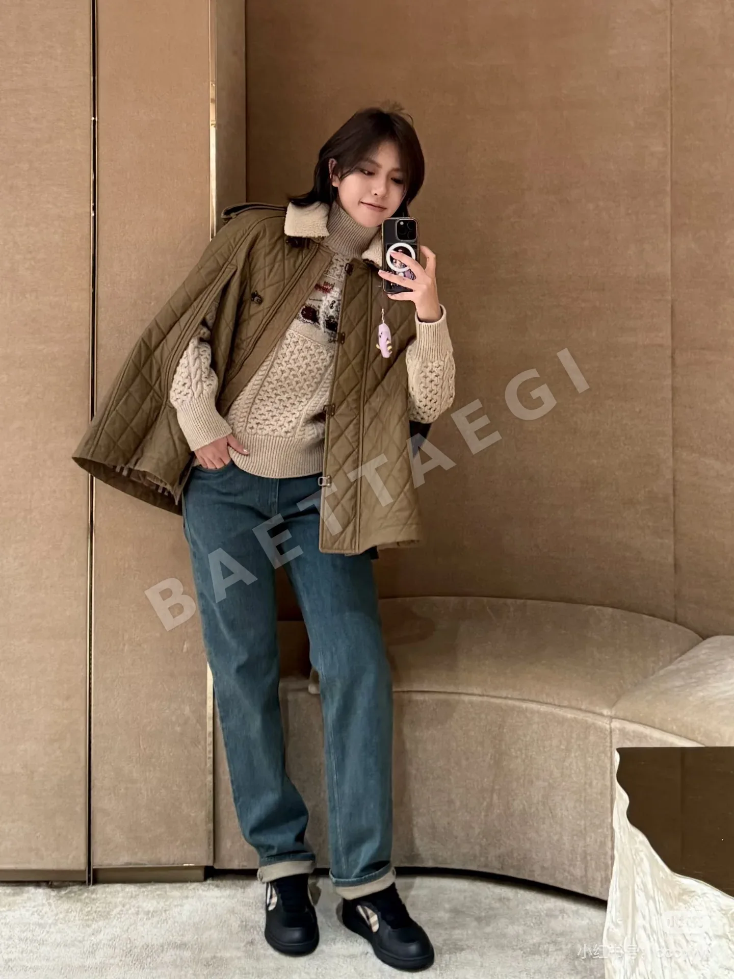버버리 퍼 카라 퀼팅 케이프 코트 상세 이미지 5