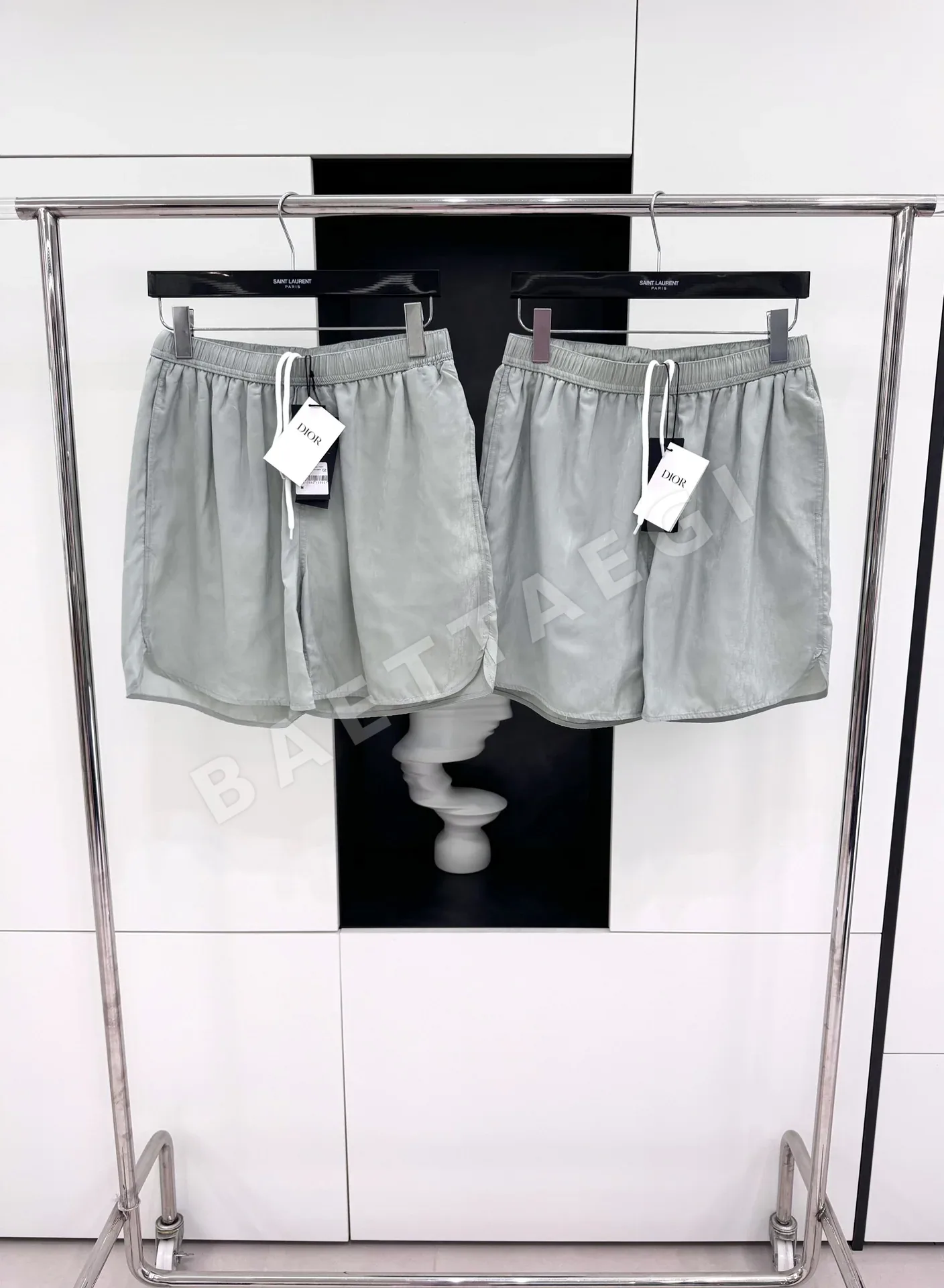 디올 모노그램 프린트 남성 반바지