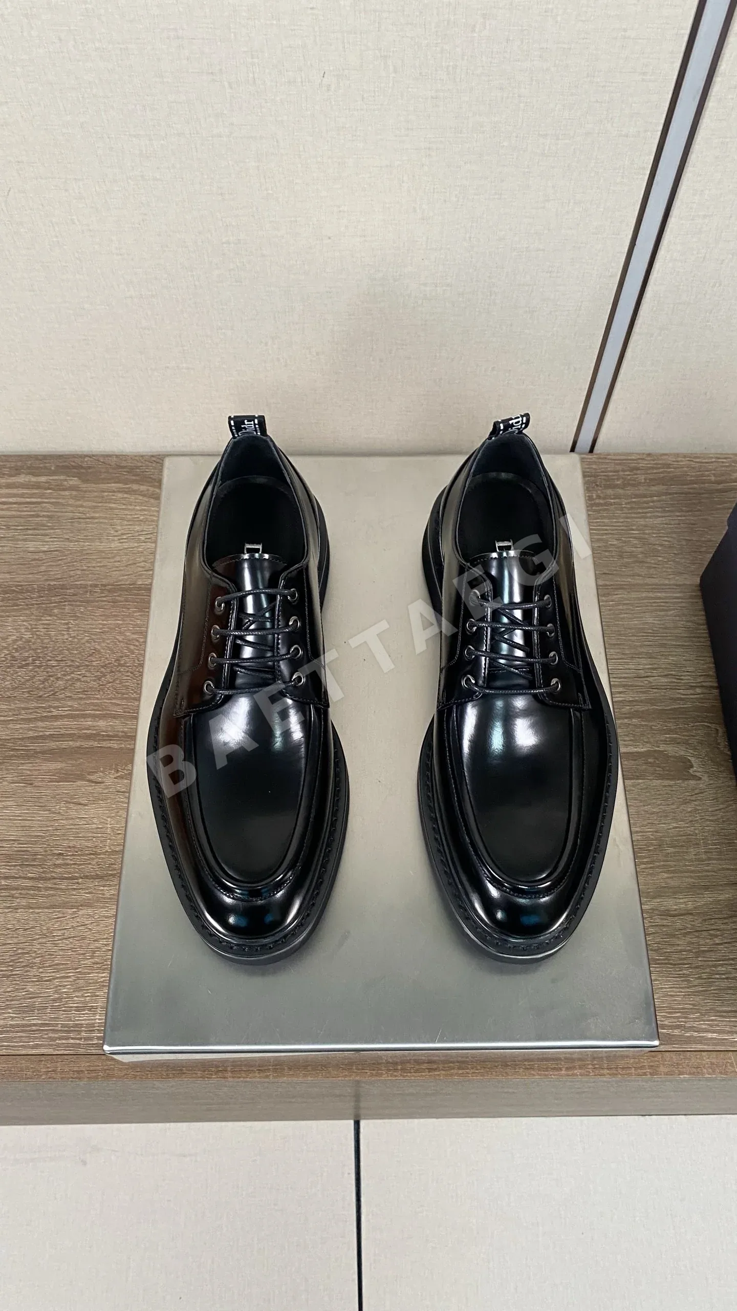 디올 로퍼 남성 블랙 유니크 풀탭 상세 이미지 2