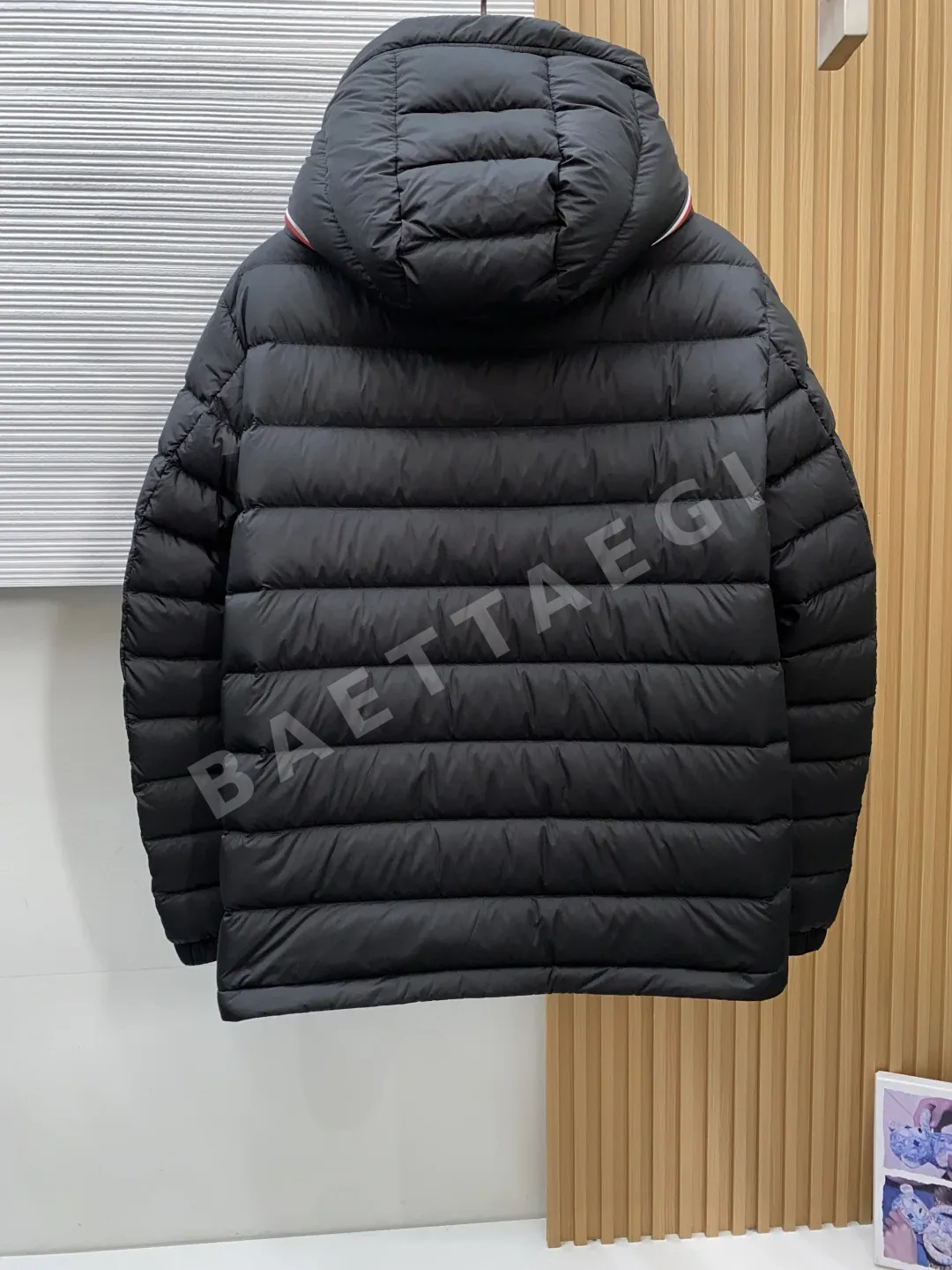 몽클레르 후드 남성 다운 패딩 재킷 상세 이미지 11