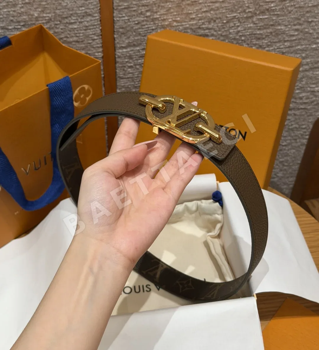 루이비통 이니셜 30mm 리버시블 벨트 상세 이미지 4