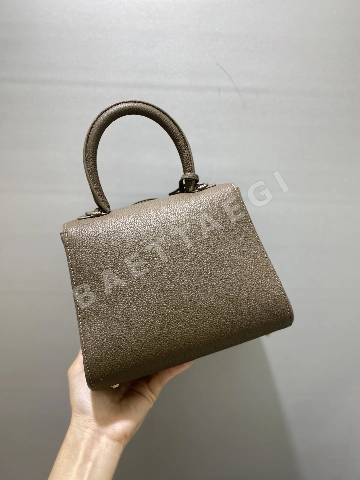 델보 브릴리언트 토고 램스킨 숄더백 상세 이미지 3