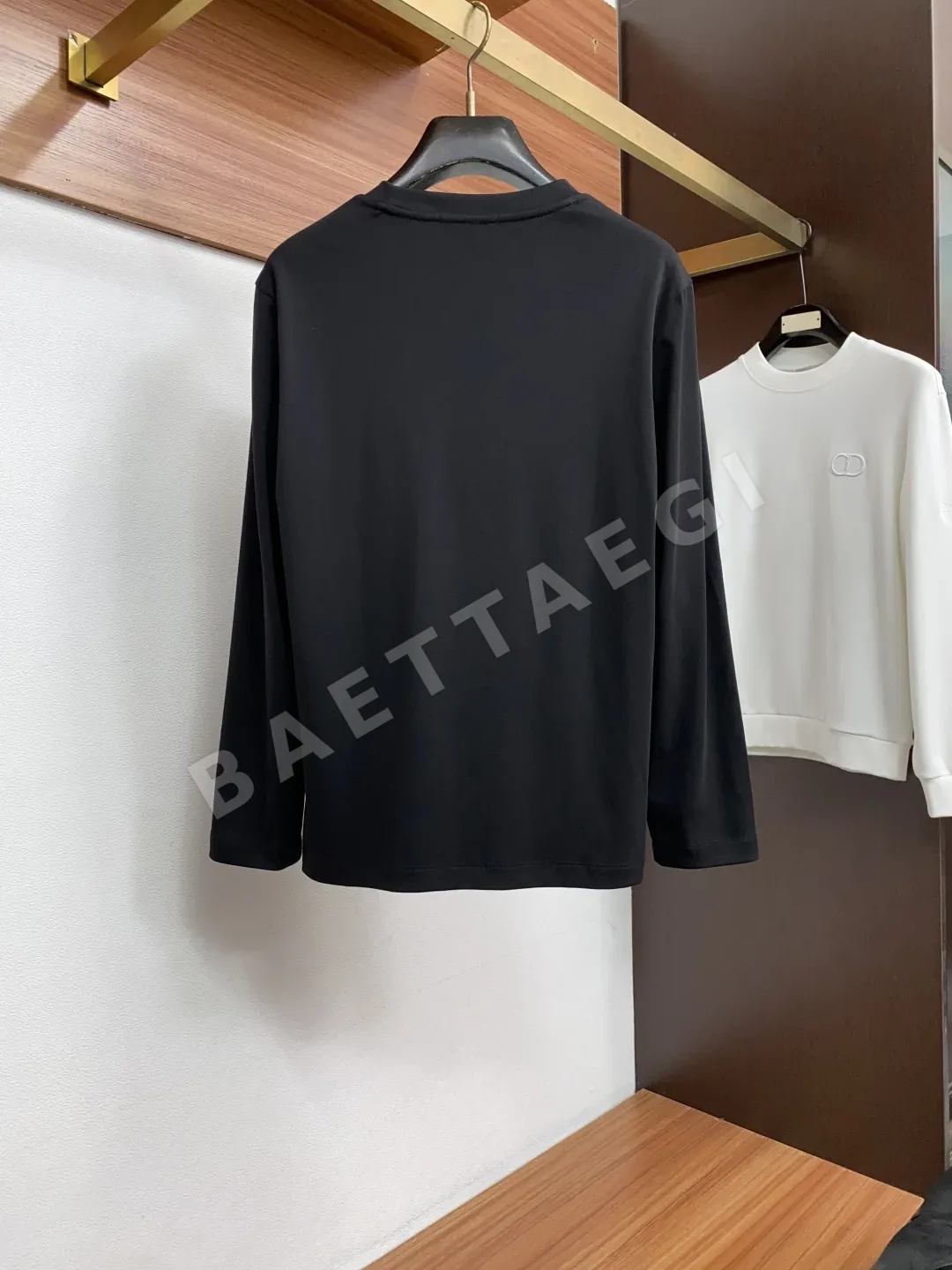 로로피아나 남성 크루넥 긴팔 티셔츠 상세 이미지 10