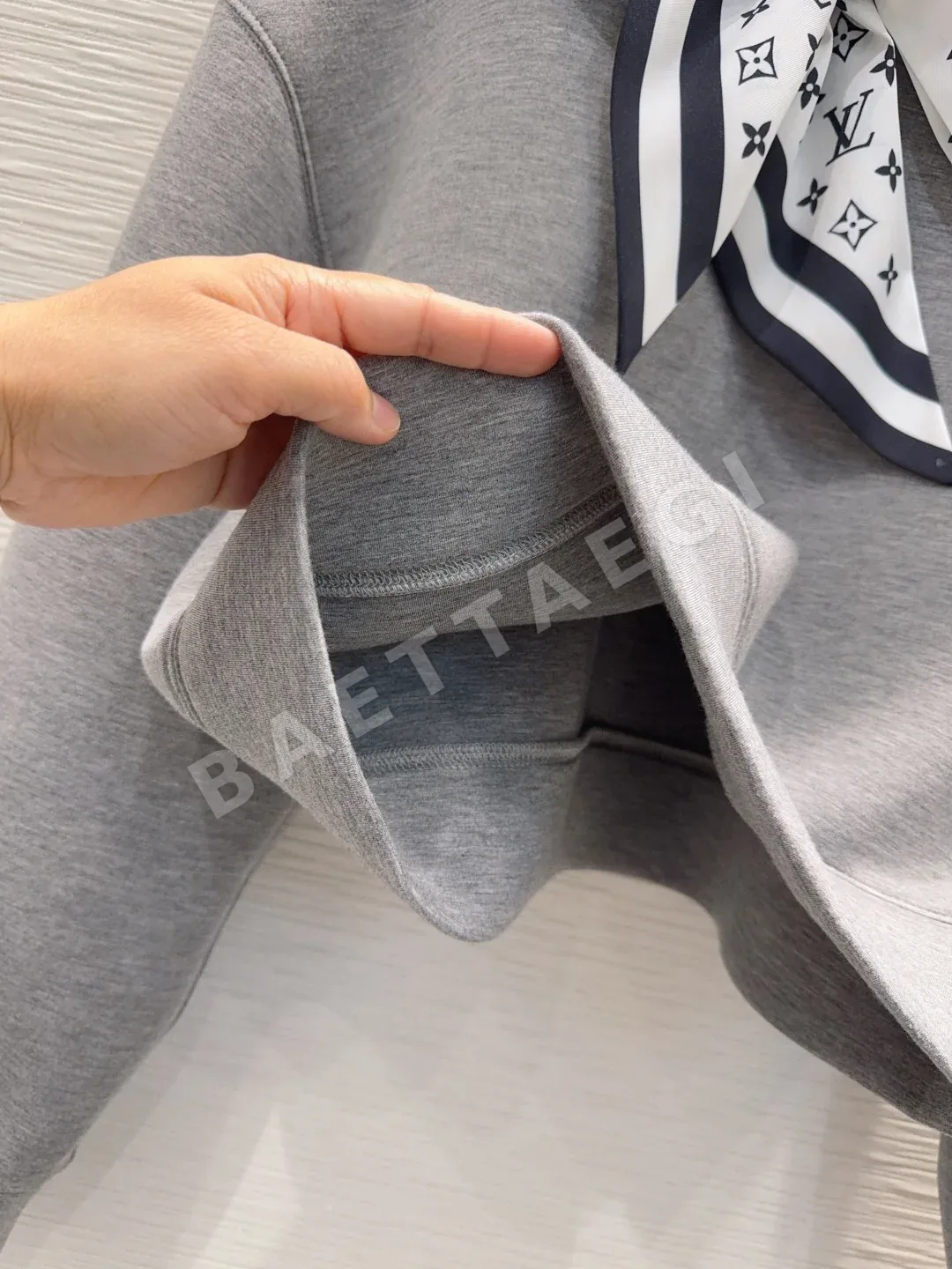 루이비통 스포티 코튼 긴팔 탑 상세 이미지 7