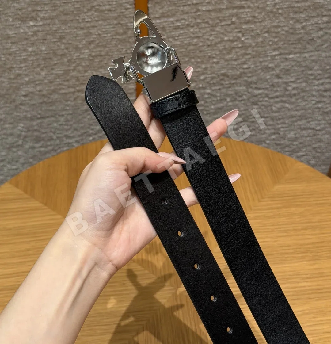 비비안웨스트우드 사턴 오브 버클 가죽 벨트 상세 이미지 5