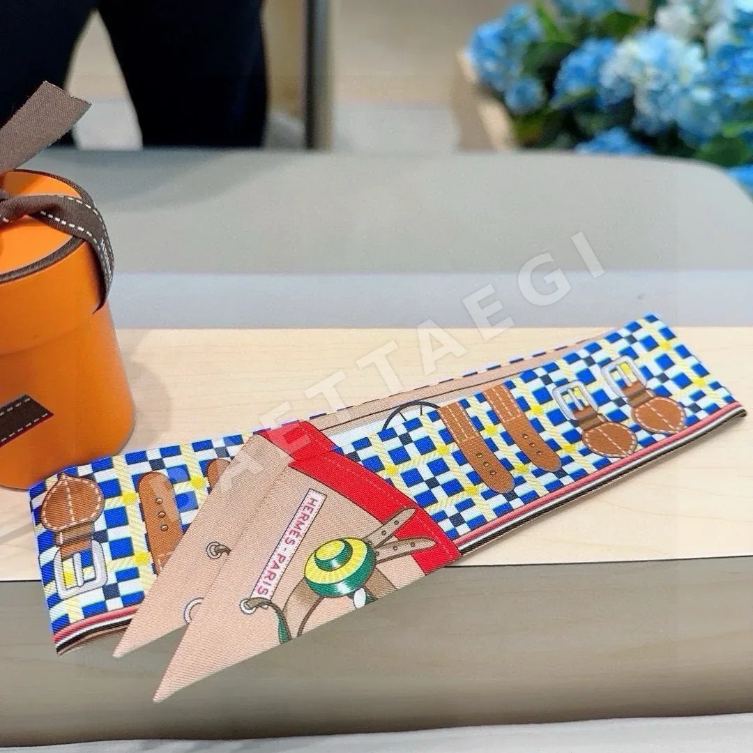 에르메스 아이시 트윌리 실크 스카프 6 x 90 상세 이미지 3