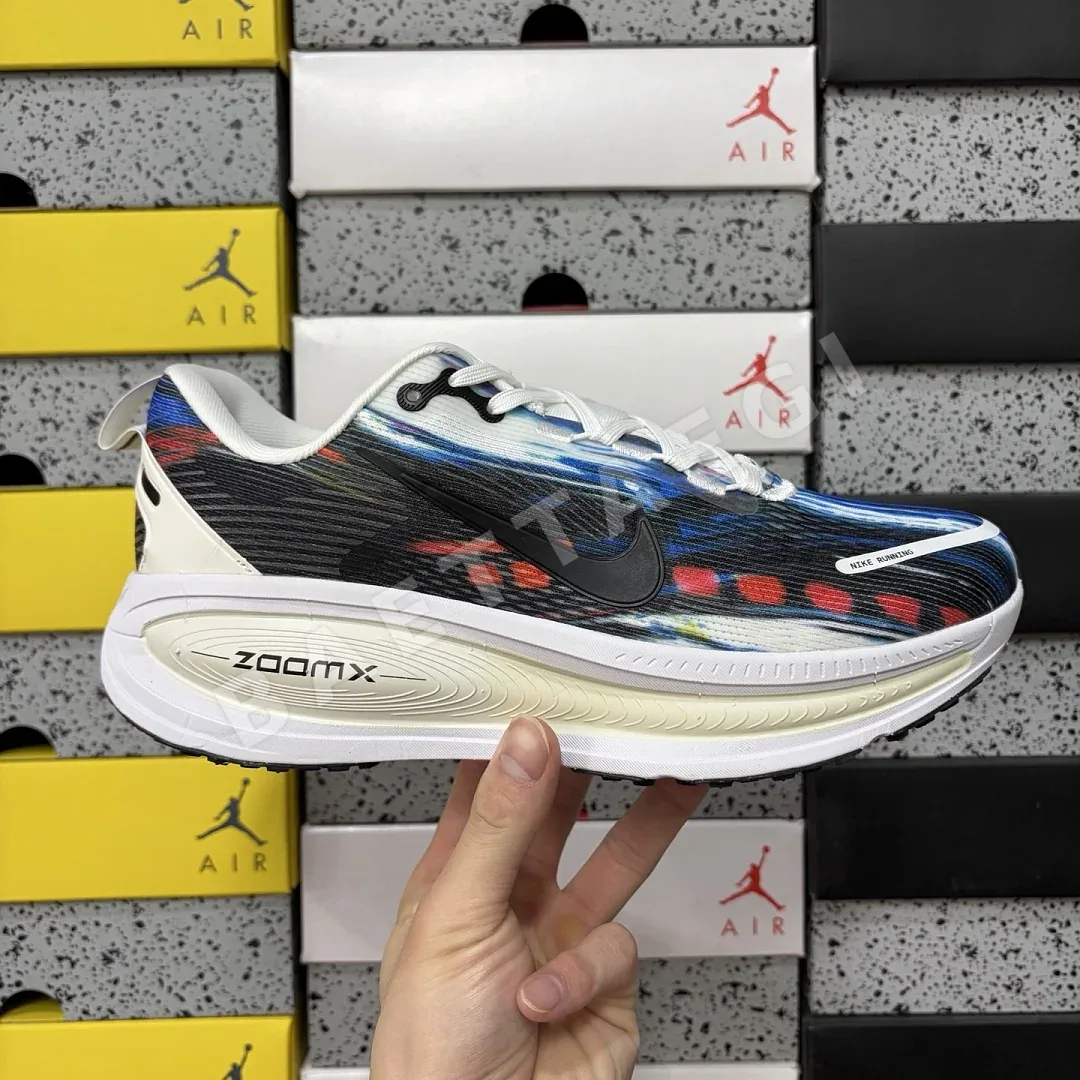 나이키 [GT] 보메로 18 SE IB8164-999 201792 Nike Vomero 18 SE Light Trails 상세 이미지 10