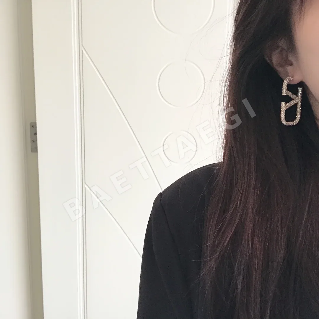 발렌티노 풀 다이아몬드 골드 스터드 귀걸이 상세 이미지 2
