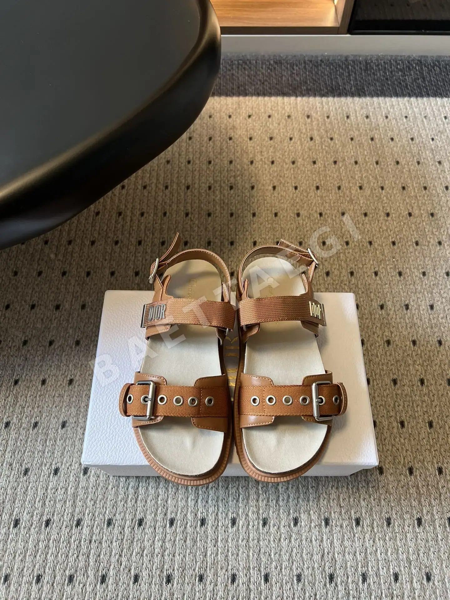 디올 더블 버클 샌들 95643
