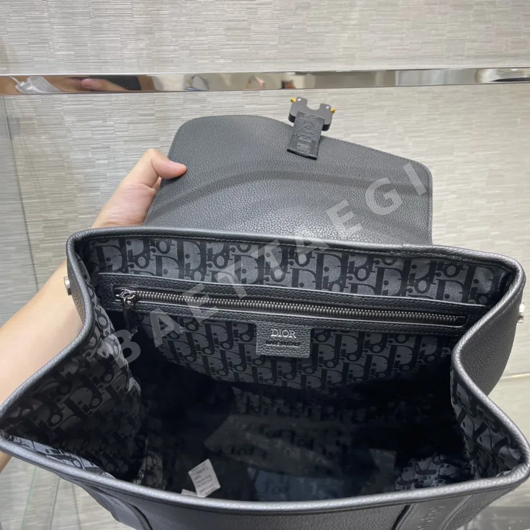 디올 새들 가죽 백팩 상세 이미지 8
