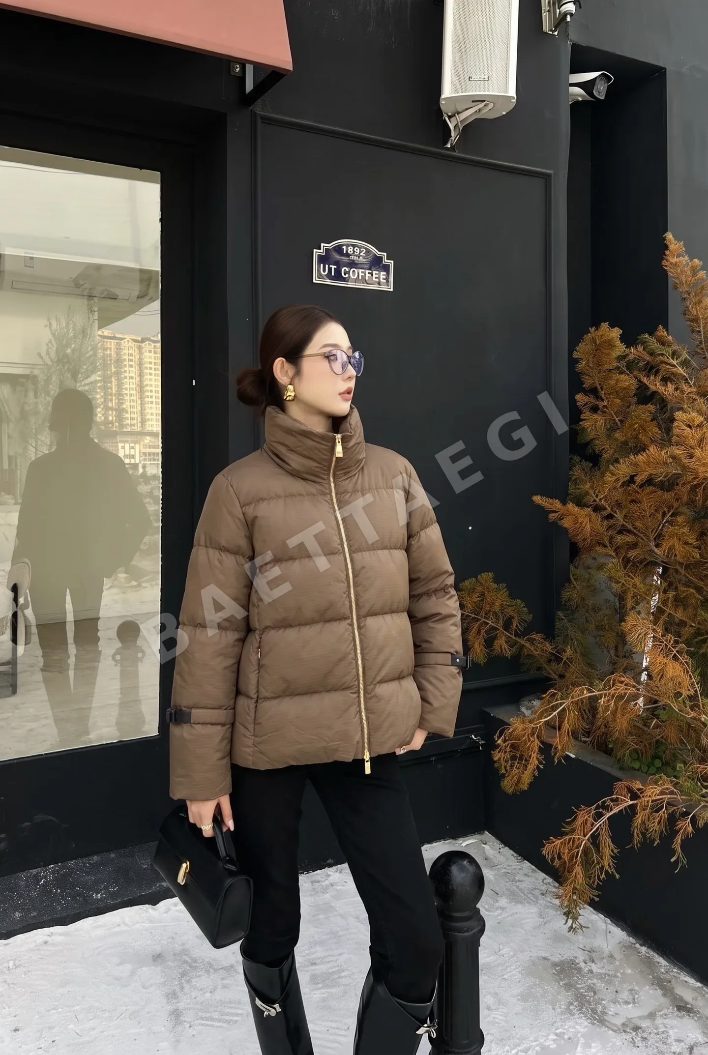 에르메스 여성 스탠드 카라 숏 패딩 점퍼 170693