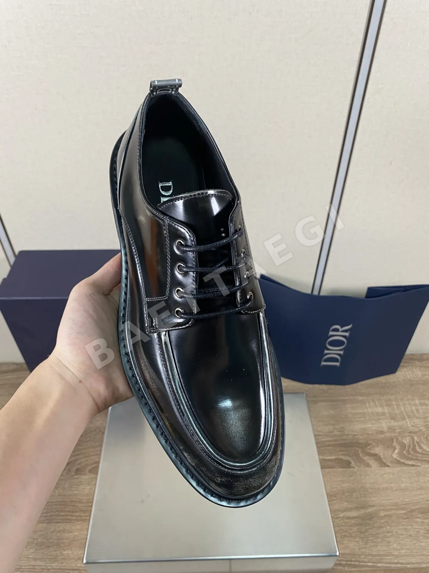 디올 로퍼 남성 블랙 풀탭 힐 스트랩 상세 이미지 5