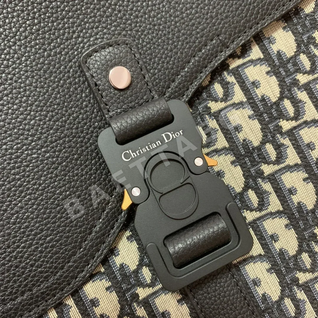 디올 새들 메신저 가방 상세 이미지 8