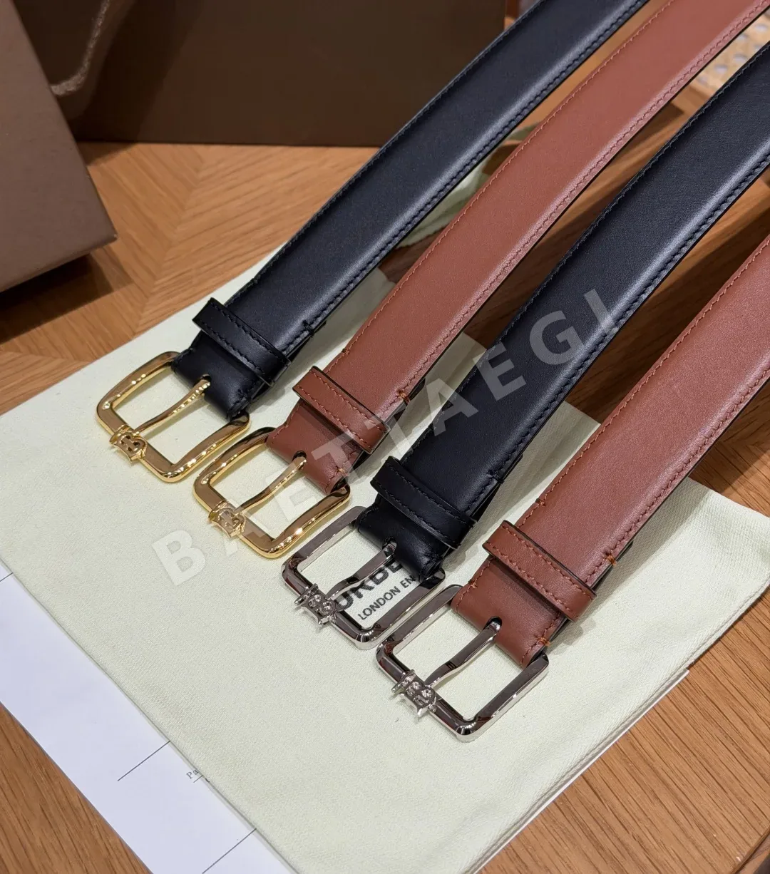 버버리 스무스 카프스킨 핀 버클 벨트 상세 이미지 2