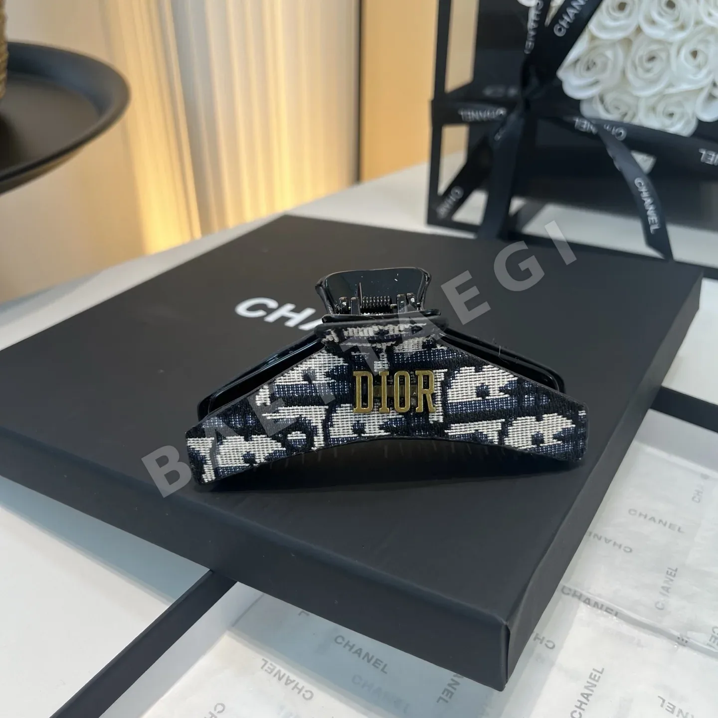 디올 CD 헤어 클립 184465