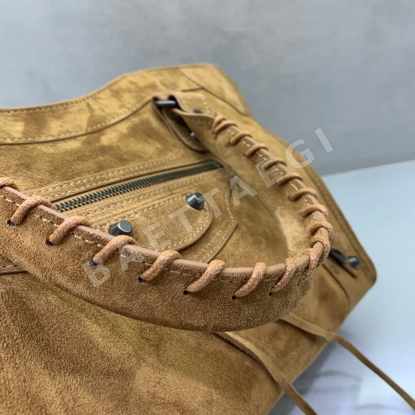 발렌시아가 르 시티 대형 핸드백 상세 이미지 4